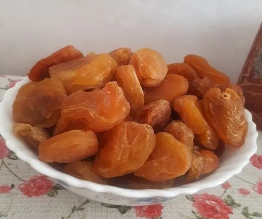 قیمت زردآلو خشک با هسته + خرید انواع متنوع