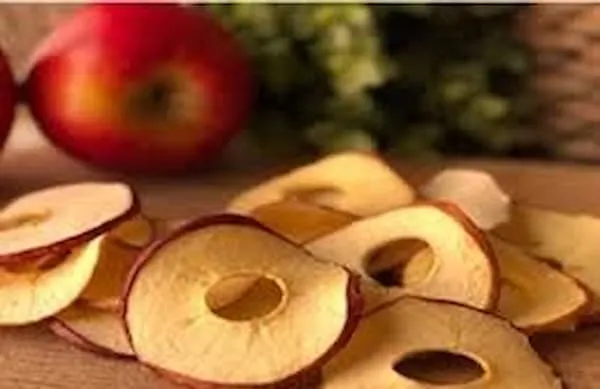 قیمت سیب خشک با پوست + مشخصات بسته بندی عمده و ارزان