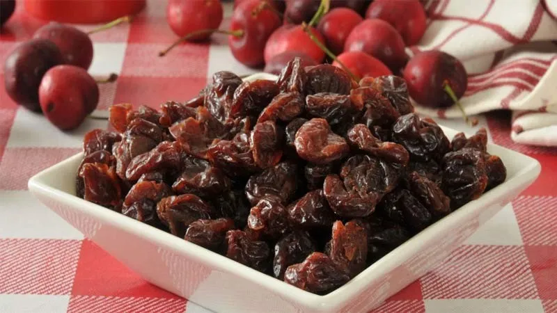 خرید بهترین انواع آلبالو خشک بدون هسته فله با قیمت عالی