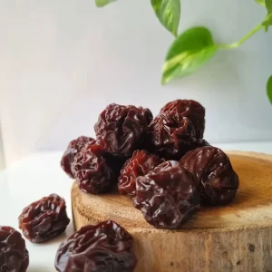 خرید جدیدترین انواع آلو خشک سیاه مراغه از معتبرترین برندهای دنیا