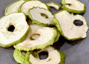 خرید جدیدترین انواع سیب ترش خشک ارگانیک با قیمت مناسب